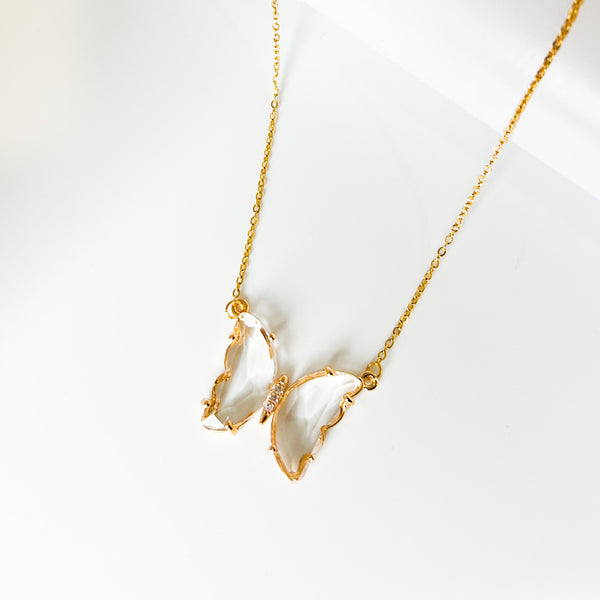 BUTTERFLY NECKLACE WHITE